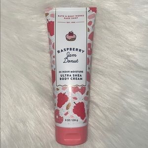 Bath and body works 24 hr moisture
